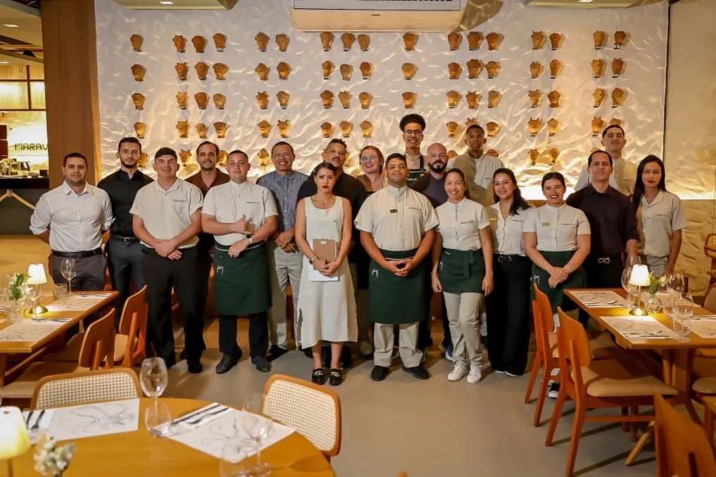 Equipe completa do Maravela no salão